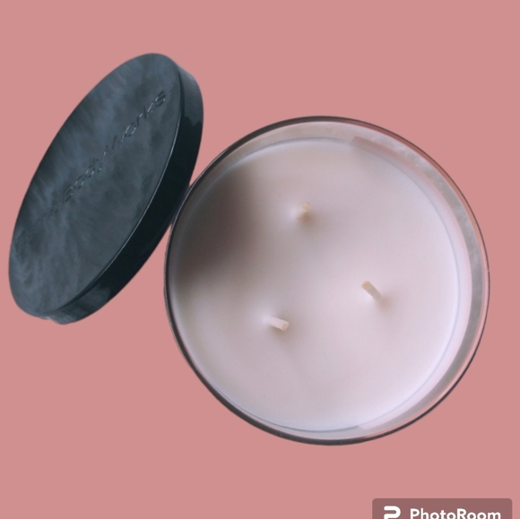 NWT Bath & Body Harvest Gathering Candle - Picture 3 of 3